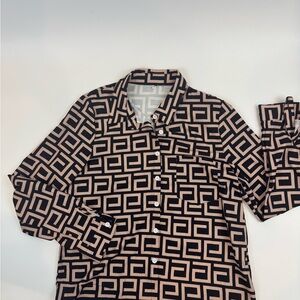 Medium women’s Geometric Patterned Button-Up satin- like blouse